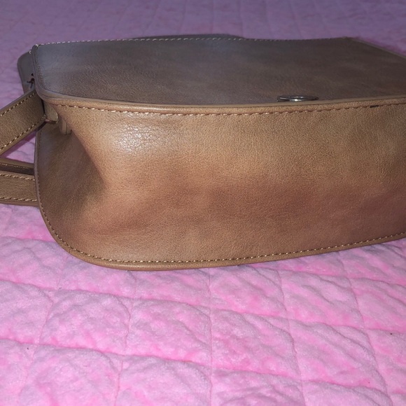 designed purse - Picture 5 of 5